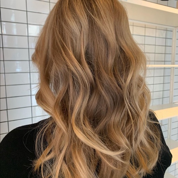 Meet your Posher, Nicole - Picture 1 of 1